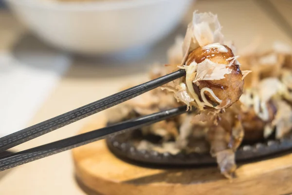 Takoyaki, deliciosa bola de lula frita — Fotografia de Stock