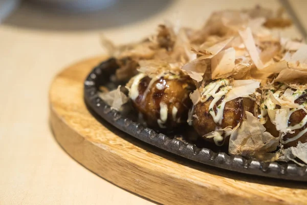 Takoyaki, deliciosa bola de lula frita — Fotografia de Stock