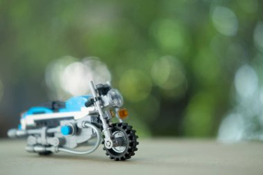 Güzel mavi motosiklet plastiği