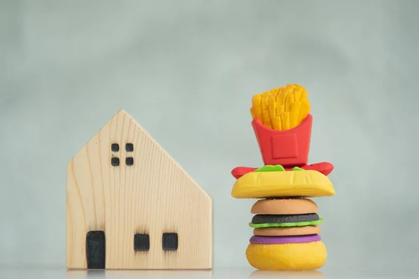 Jucărie Miniaturală Fast Food Casă Miniaturală Din Lemn Conceptul Livrare — Fotografie, imagine de stoc