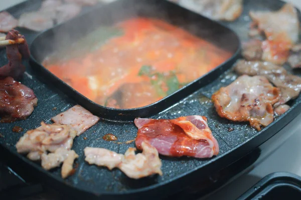 Churrasqueira Coreana Cozinhar Casa Corte Carne Coreana Carne Assada Carne — Fotografia de Stock