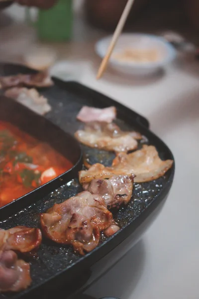 Parrilla Barbacoa Coreana Cocinada Casa Corte Carne Res Coreana Carne — Foto de Stock