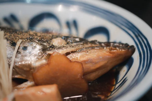 Zalm Kop Vis Gekookt Sojasaus Sluiten — Stockfoto