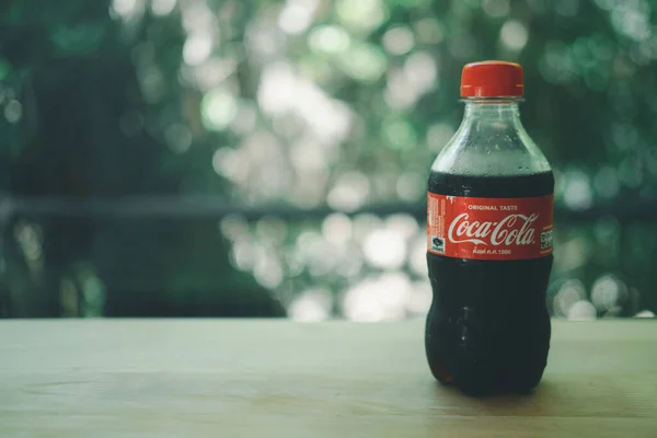 Samut Prakan Tayland Temmuz 2020 Coca Cola Plastik Şişe Boyutu — Stok fotoğraf