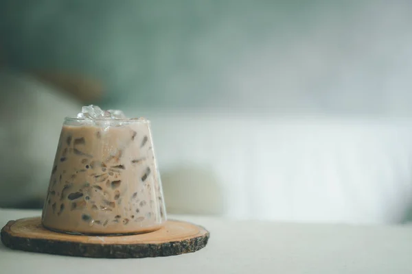 Kaffee Mokka Mit Eis Einem Kleinen Glas Zeigen Eiswürfel Glas — Stockfoto