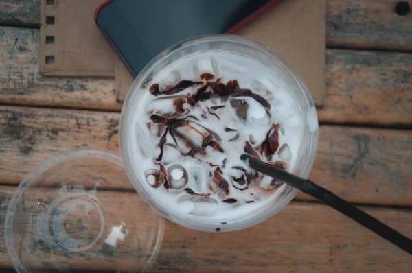 Top Widok Ice Coffee Mocha Drewnianym Stole Przerwa Kawę — Zdjęcie stockowe