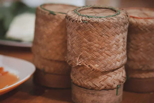 Arroz Pegajoso Tailandês Uma Caixa Estilo Antigo Madeira Bambu Mostrando — Fotografia de Stock
