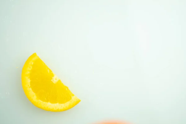 Mitades Brillantes Naranjas Finas Lugar Vacío Para Texto Vista Superior — Foto de Stock