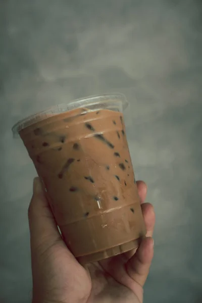 Close Young Asian Man Hand Holding Takeaway Plastic Cup Delicious — Stock Photo, Image