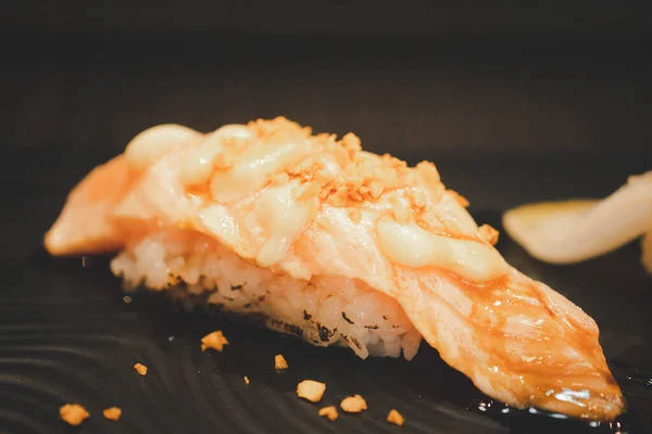 Aproape Sushi Somon Grătar Sau Ars Maioneză — Fotografie, imagine de stoc
