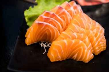 Taze çiğ somon. Taze balık. Somon filetosu.