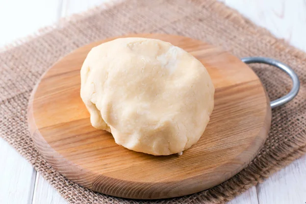 Raw Wheat Dough Cutting Board White Background — Stock Photo, Image