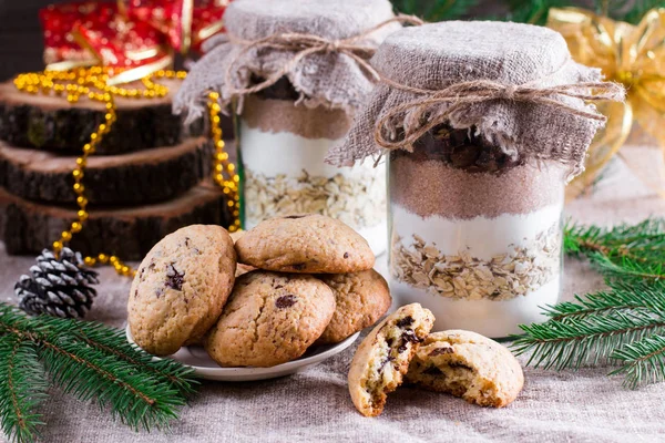 Soubory Cookie Mix Jar Ručně Vyráběné Vánoční Dárek Nad Tmavé — Stock fotografie