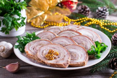 Türkiye'de uyluk bir tane hardal ile pişmiş rulo. Yeni yıl meze