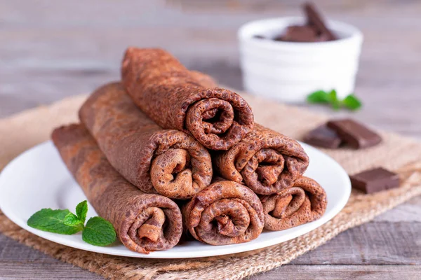 İnce narin çikolatalı krep