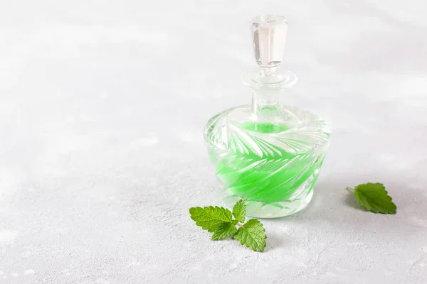 Mint Extract Jar Selective Focus — Stock Photo, Image