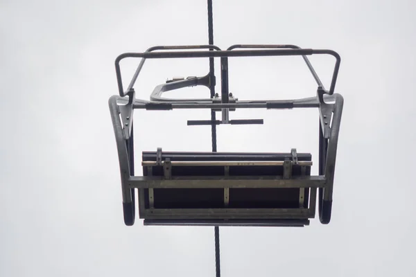 Teleférico Com Montanhas Nevoeiro Fundo — Fotografia de Stock