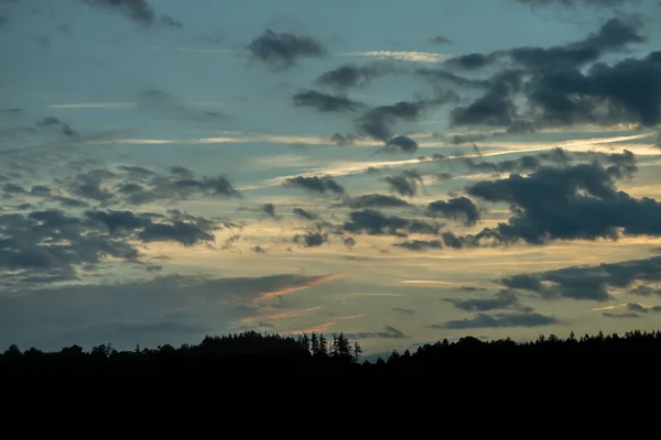 Pôr Sol Romântico Com Silhueta Preta Primeiro Plano — Fotografia de Stock