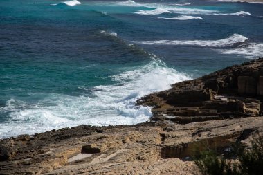 Kıyıda dalgalar, Mallorca İspanya adası