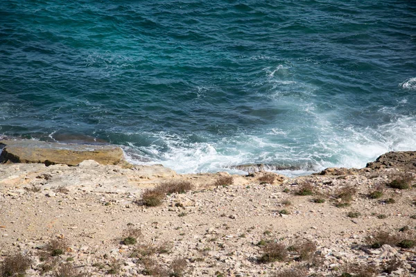 Ondas na costa, ilha Maiorca Espanha — Fotografia de Stock