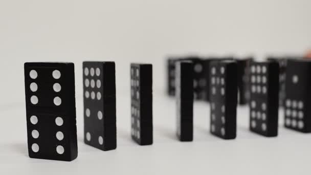 Domino Effect Black Wooden Domino Line Curve — Stock Video