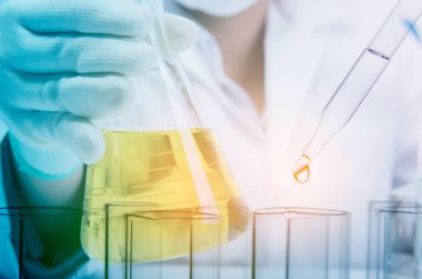 Bilim Laboratuvarı ekipmanları ve bilim deneyleri