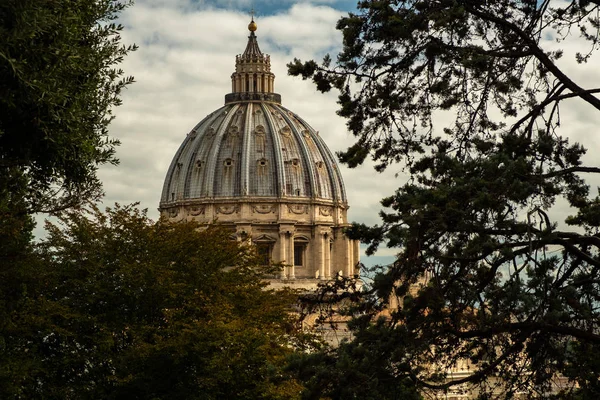 Roma, İtalya 'daki Aziz Peter Kubbesi