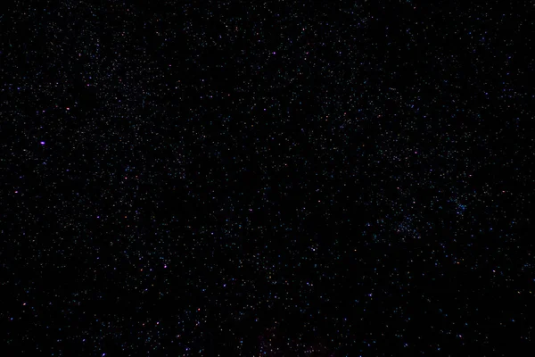 Güzel Afrika gece gökyüzü ve birçok yıldız, galaksi arka planı