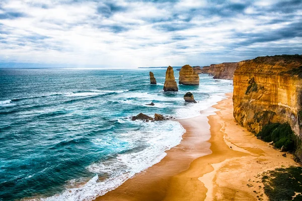 Avustralya 'daki büyük okyanus yolunda 12 havari.
