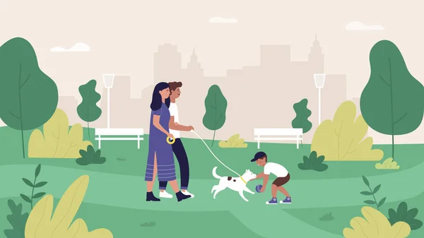 Familjer människor i sommar stadspark vektor illustration, tecknad platt mor, far och son tecken promenader och leka med sällskapsdjur hund i grön park landskap — Stock vektor
