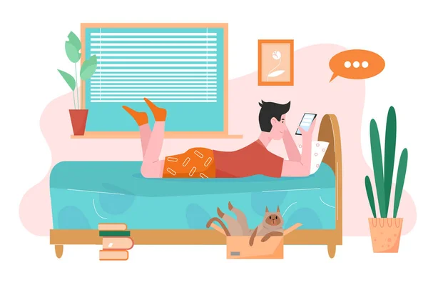 Orang dengan gambar vektor telepon datar, karakter remaja bahagia kartun berbaring di tempat tidur di kamar tidur, menggunakan smartphone untuk chatting terisolasi pada warna putih - Stok Vektor