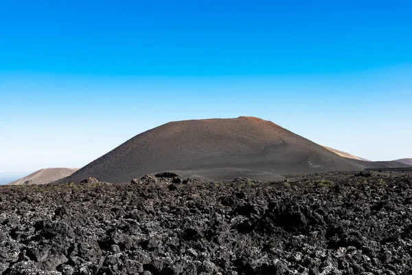Uniek Panoramisch Uitzicht Spectaculaire Lava Rivier Stroomt Uit Een Enorme — Stockfoto