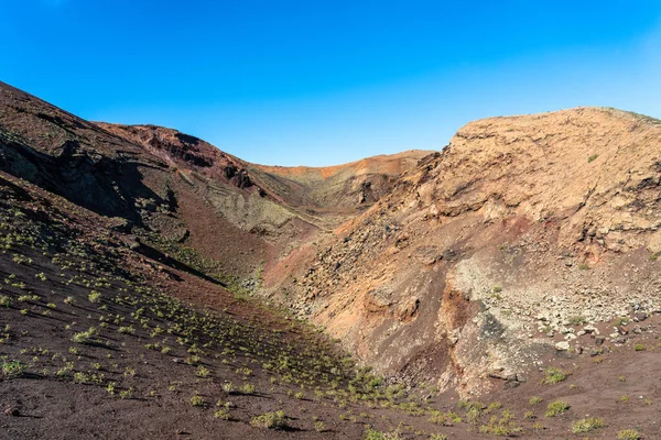 Unik Panoramautsikt Över Spektakulära Korroderade Lavalager Enorma Vulkankoner Timanfaya Vulkanpark — Stockfoto