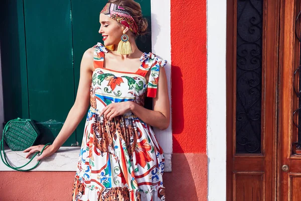 Young Fashionable Woman Romantic Colorful Dress Headband Big Earring Posing — Stock Photo, Image