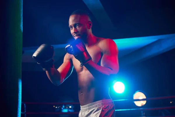 Muscular Man Boxing Ring Studio Shot Red Blue Light Box — Stock Photo, Image