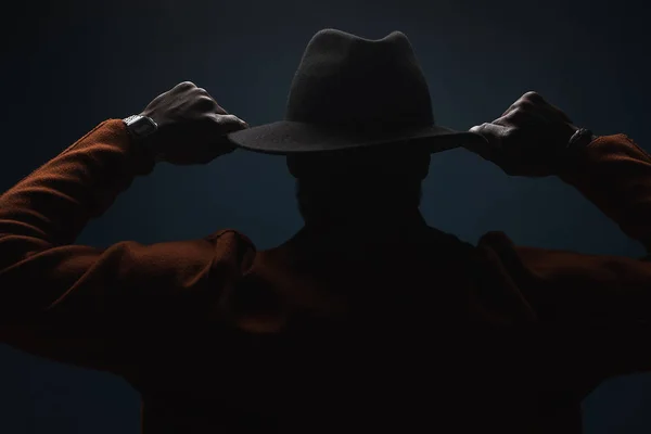 Portrait Incognito Man Hat Coat Anonim Performer — Stock Photo, Image