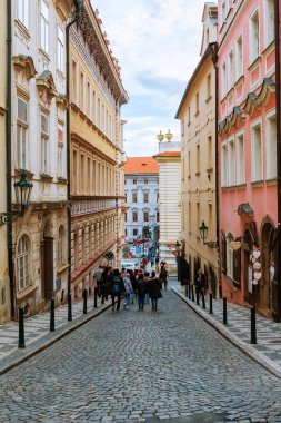 Prag, Çek Cumhuriyeti, 15 Mart 2019: Prag Nerudova, Mala strana, Çek Cumhuriyeti.