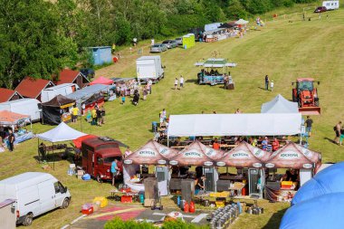 Skutech, Çek Cumhuriyeti, 27 Haziran 2020: Kamyon Fuarı. Çek Cumhuriyeti 'nde ulaşım festivali. Çocuklarla Kamyon Festivali hafta sonu. Çocuklar için kamyoncular yardım etkinliği.