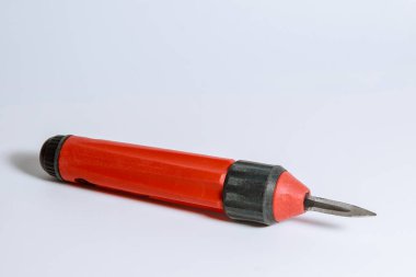 Metal çıkarma işlemi için. Metal, ahşap, alüminyum, bakır ve plastik için oyma aracı.
