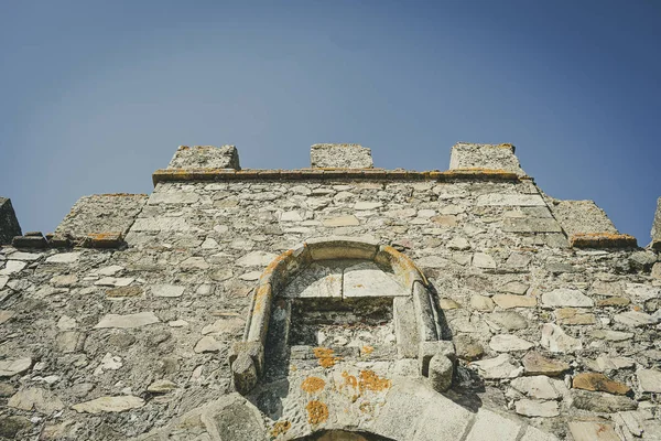 Vista Puerta Acceso Almenas Castillo Medieval Suroeste España — Foto de Stock
