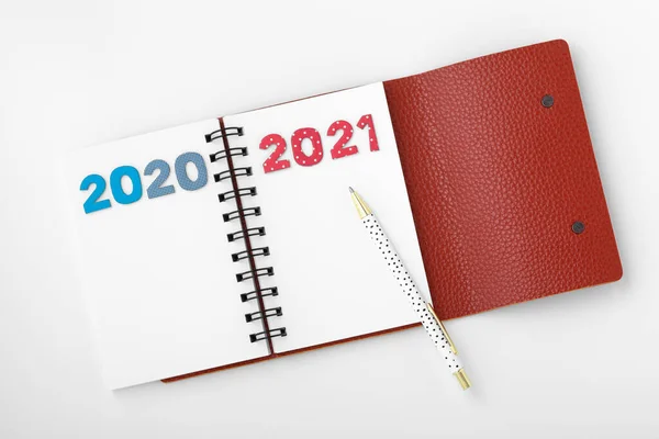 Organizador Planificador Abierto Con Los Años 2020 2021 Sobre Fondo —  Fotos de Stock