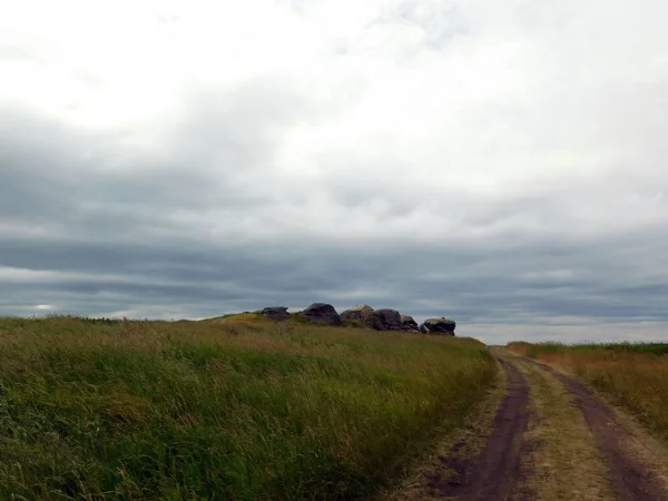 Bulutlu, fırtınalı, güzel gökyüzü