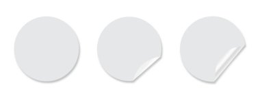 Yapışkan sembolleri daire içine al. Beyaz etiketler, kenarları soyulmuş kağıt yuvarlak çıkartmalar, izole edilmiş plastik modelleme işaretleri, vektör illüstrasyonu.