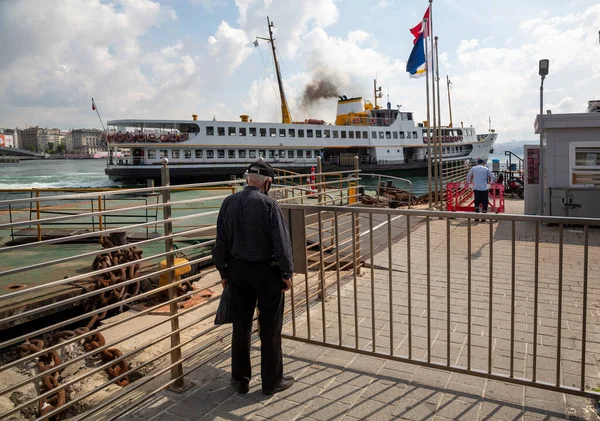 Wachtende Oude Man Schip — Stockfoto