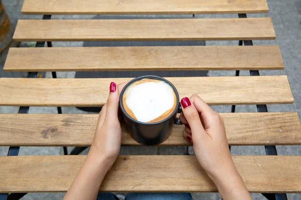 Hand Haltende Kaffeetasse Selektiver Fokus — Stockfoto