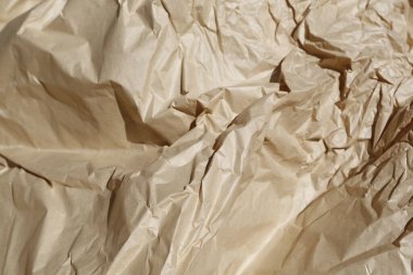 Üst kattaki buruşmuş kağıt gruplaşması