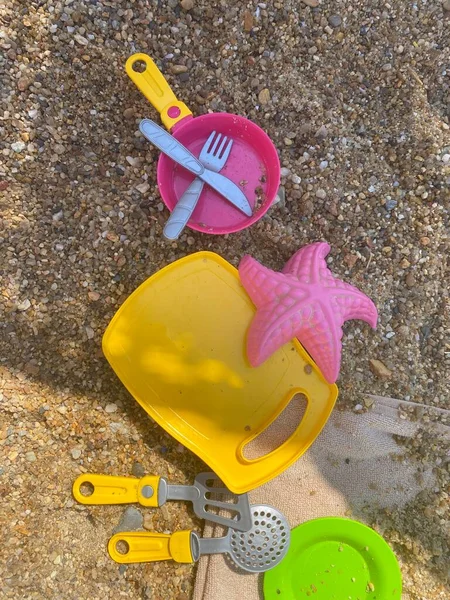 Von Oben Spielzeugbesteck Auf Sand — Stockfoto