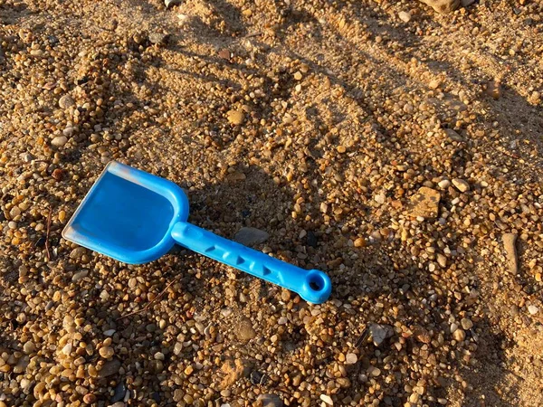 Üst Manzara Plastik Oyuncak Kürek — Stok fotoğraf