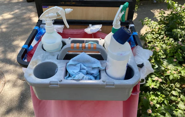 Otel temizleme ve bakım ekipmanları