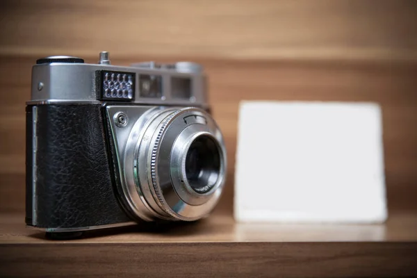 Vintage Film Camera Wood Background — Stock Photo, Image